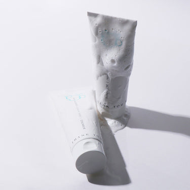 BORNTREE Berry Essence Cleansing Foam 150ml - CUTIPOP