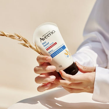 Aveeno Skin Relief Hand Cream 100g - CUTIPOP