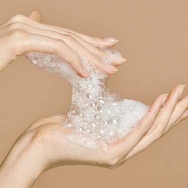 BANILA CO AGA Glow Facial Cleanser 130ml - CUTIPOP